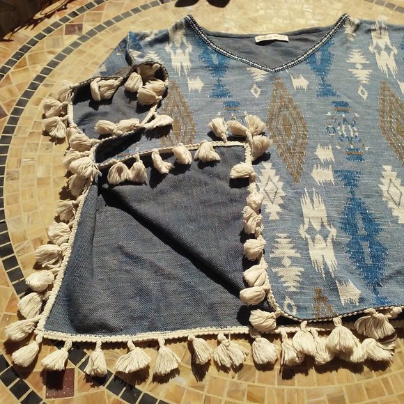 Hollister Knit Aztec Tribal Poncho Top One Size V-Neck Boho Tassle Fringe Trim - Picture 3 of 12